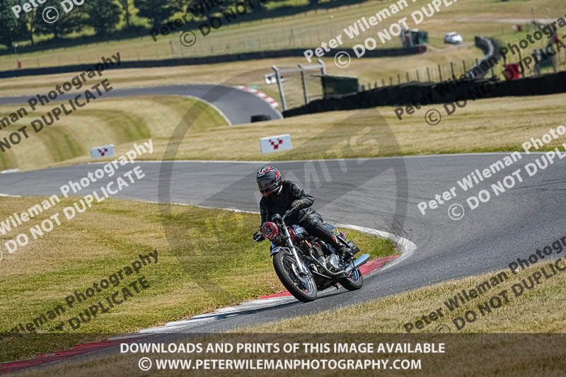 cadwell park;cadwell park photographs;cadwell trackday photographs;enduro digital images;event digital images;eventdigitalimages;peter wileman photography;racing digital images;trackday digital images;trackday photos